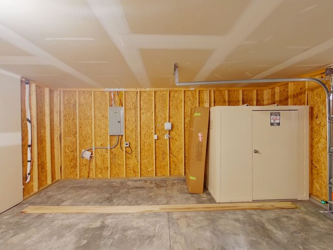 Building Photo - 2746 S Cypress St