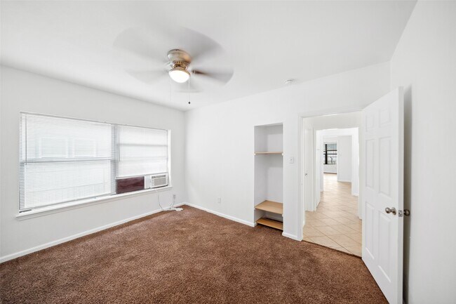 Building Photo - 406 Quitman St