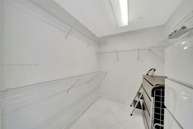 Building Photo - 6001 N Ocean Dr