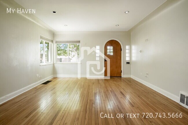 Building Photo - 1440 Ivanhoe St