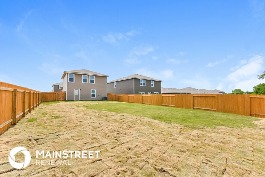 Building Photo - 3103 Begonia Bend