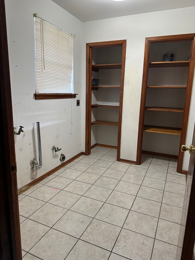 Utility Room - 4908 Purdue Dr