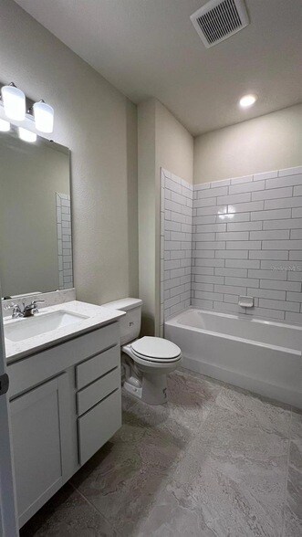 Building Photo - 3066 Norcott Dr