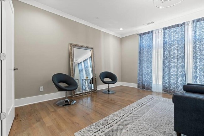 Building Photo - 971 Laurel Ct NE