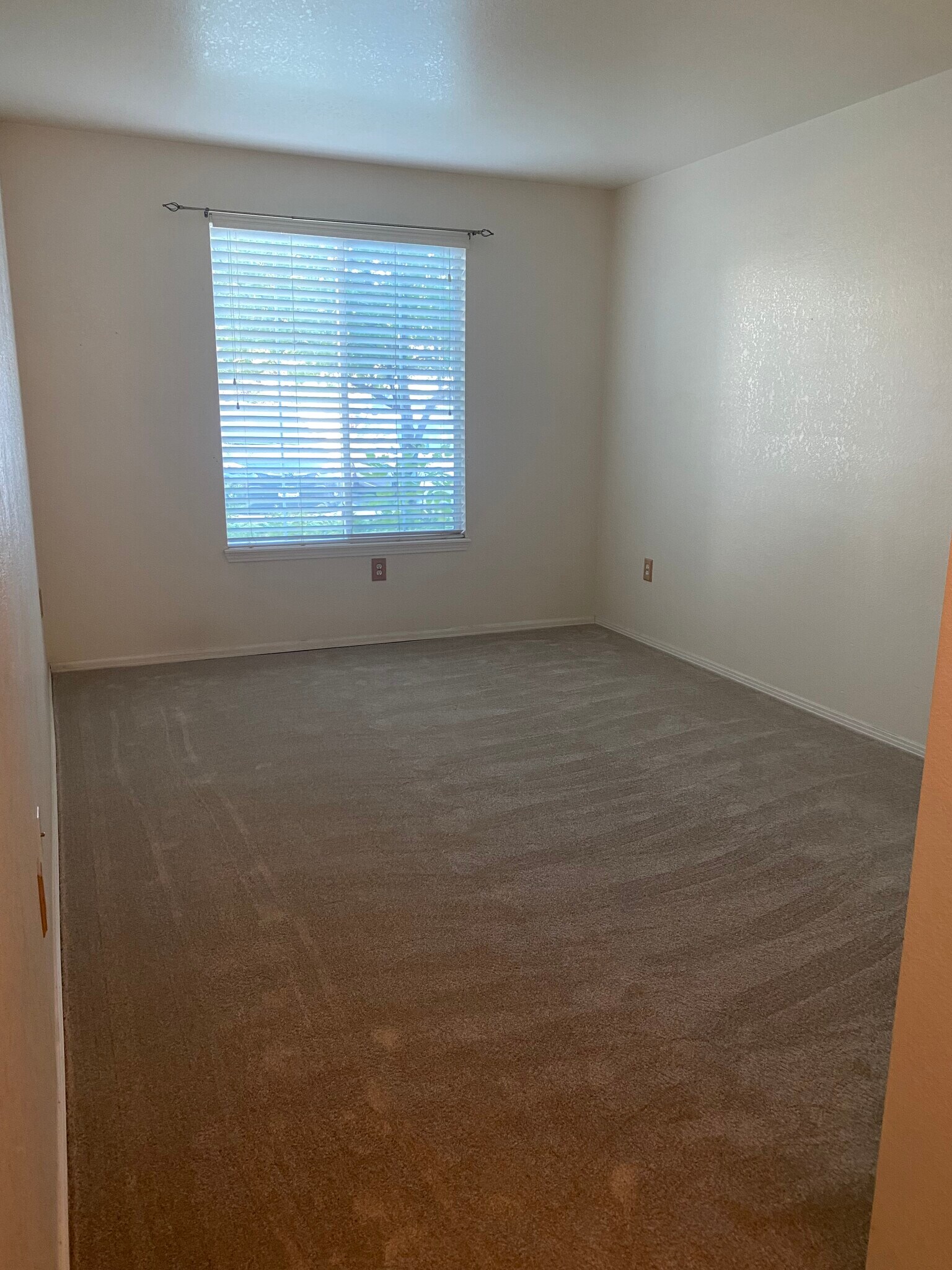 Master Bedroom - 3002 W Elizabeth St