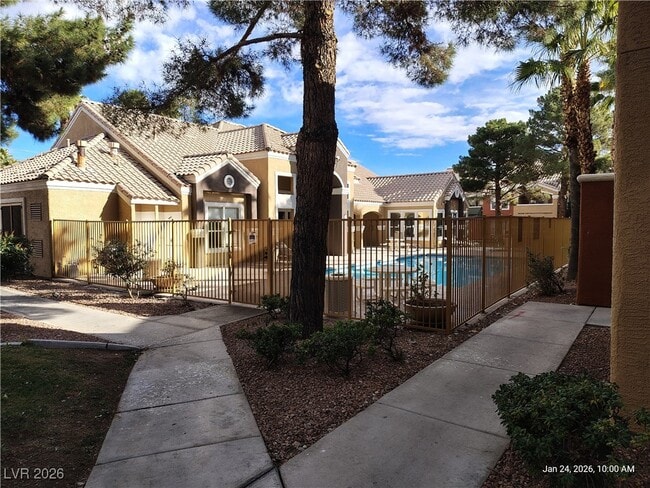 Building Photo - 8101 W Flamingo Rd