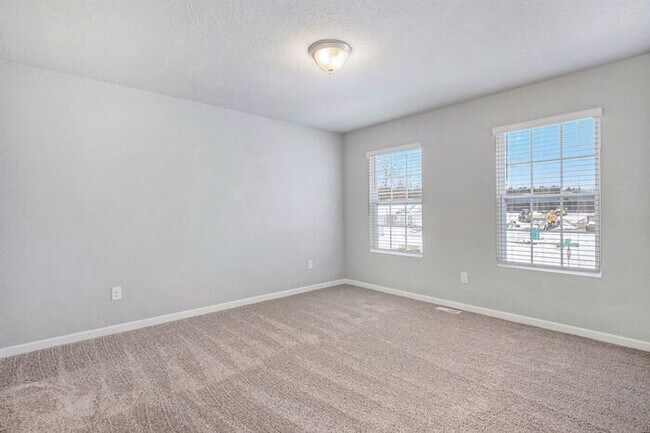 Building Photo - Move-In Special: Get ONE MONTH FREE on your first full month of rent when you sign a lease by May...