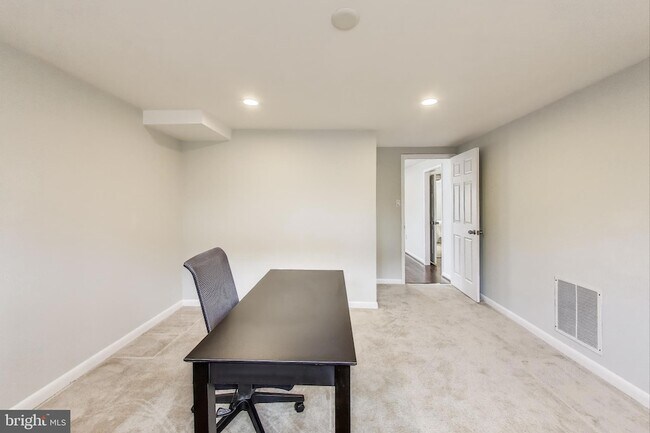 Building Photo - 14316 Woodcrest Dr