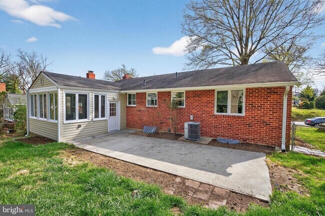 Building Photo - 4625 Strathblane Pl