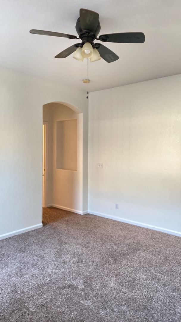 Building Photo - Riverbank