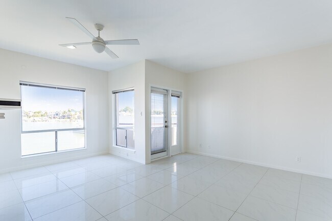 Building Photo - 1302 Marina Bay Dr