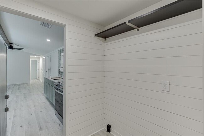 Building Photo - 3685 Fir Dr