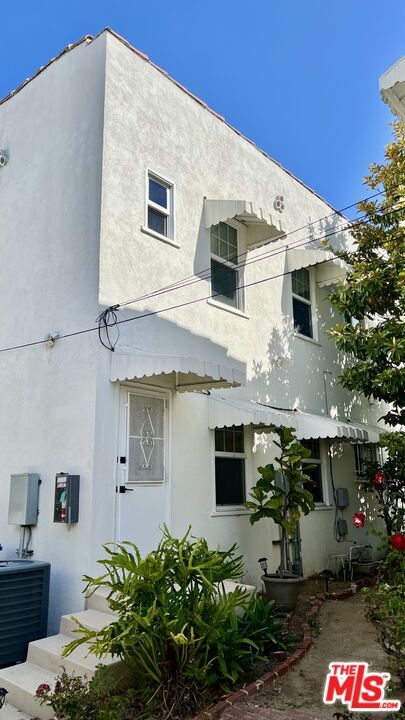 Building Photo - 4770 Edgewood Pl