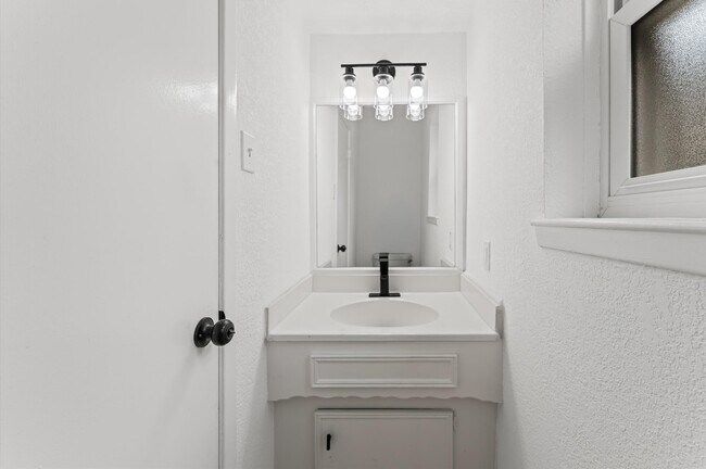 Building Photo - 27241 Wells Ln