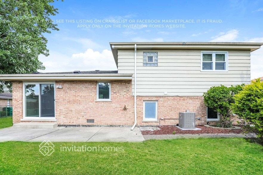 Building Photo - 16416 84th Ave