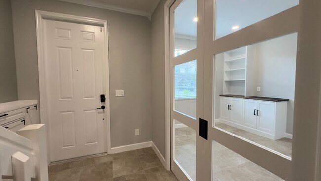 Building Photo - Charming 2-Bed Townhouse with on Ashley River Road!