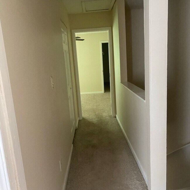 Building Photo - 6408 Baker Ct