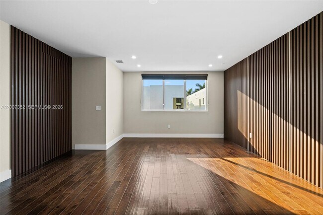 Building Photo - 7534 NW 98th Ave