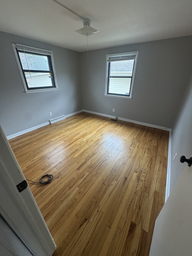 Building Photo - 616 Boston Rd