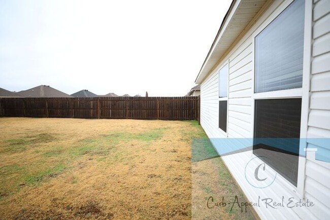 Building Photo - Beautiful 3 bed / 2 bath home with fenced back yard - Nettleton!!