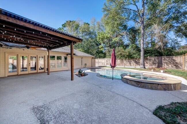 Building Photo - 2511 Bridgestone Park Ln