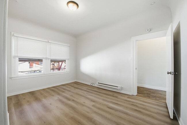 Building Photo - 1473 Clay St