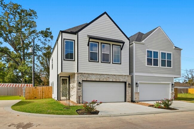 Building Photo - 11303 Stonework Grv Ln