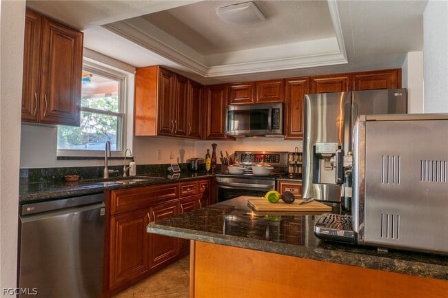 Building Photo - 2208 Viscaya Pkwy