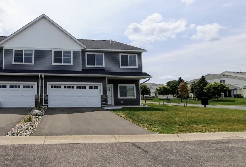 Outside - 7766 Lachman Ave NE