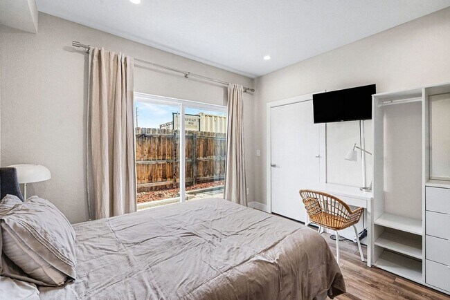 Building Photo - Fully Furnished 3 Bedroom 3 1/2 Bath in Wheat Ridge