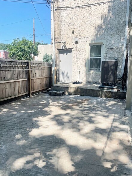 Building Photo - 3942 Wallace St