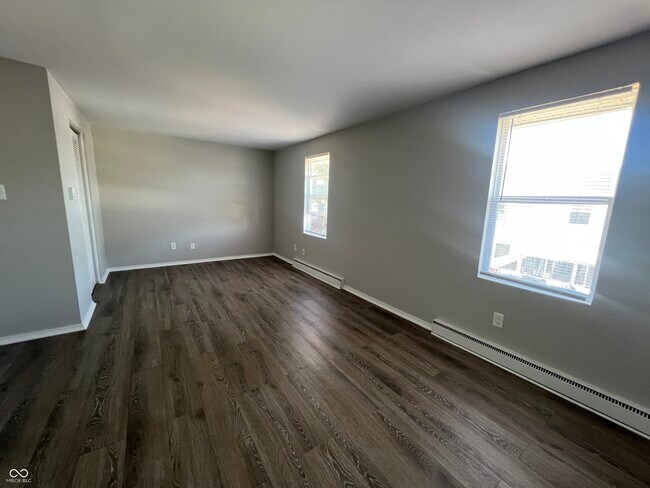 Building Photo - 3357 Ashley Ln