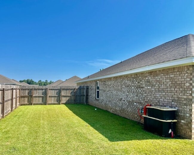 Building Photo - Gulfport 4 Bedroom