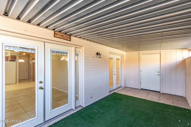 Building Photo - 6721 E McDowell Rd