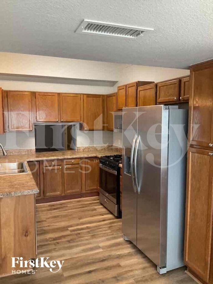 Building Photo - 6268 N 88th Ave