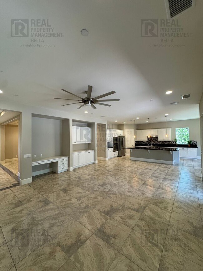 Building Photo - Beautiful Winchester Home with Open Floor Plan, Office & Solar