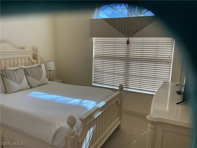 Building Photo - 2605 Beach Pkwy W