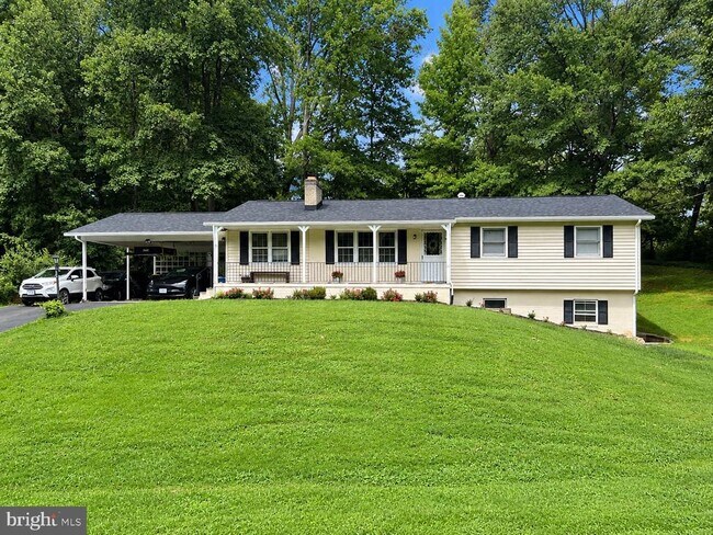 Building Photo - 3506 Beverly Dr