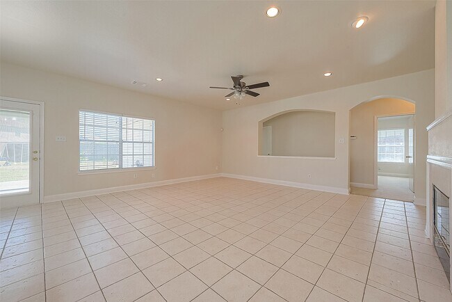 Building Photo - 9407 Dora Meadows Dr