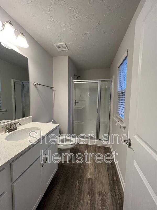 Building Photo - 7038 Hummingbird Dr