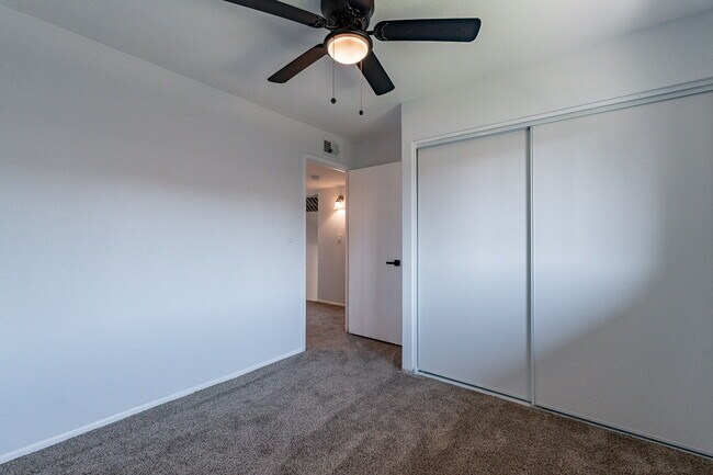 Building Photo - 6757 N 44th Ave