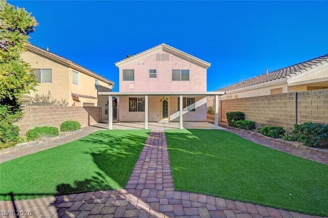 Building Photo - 121 Standing Stone St