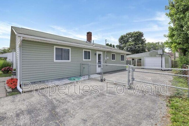 Building Photo - 2779 Woodgrove Dr