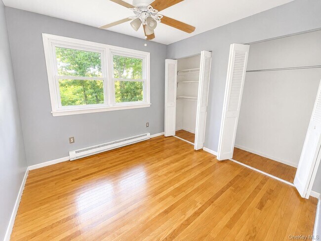 Building Photo - 43 Glenmere Homesites Rd