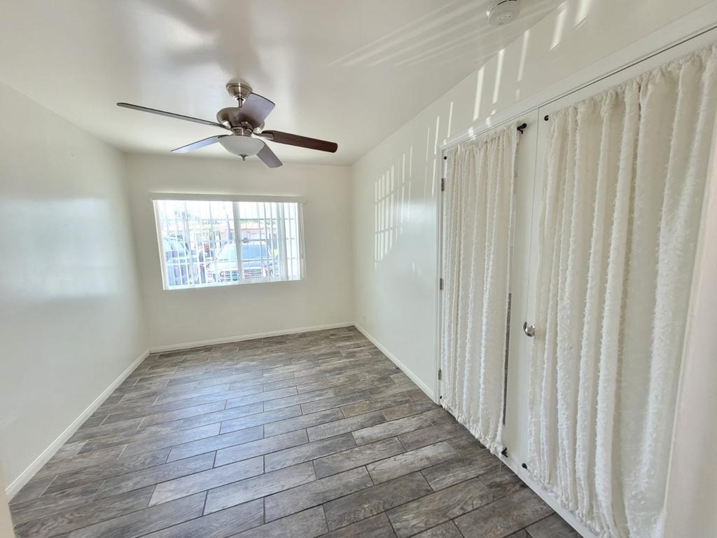 Building Photo - 204 W Duell St