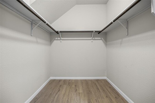 Building Photo - 3103 Crystal Bend Dr