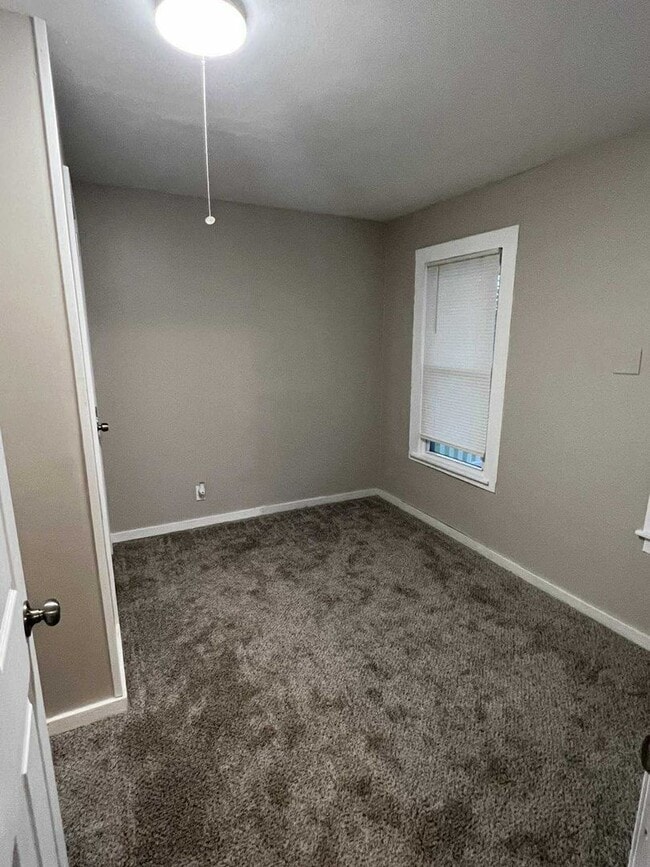 Building Photo - 3 bedroom house for rent