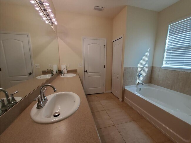 Building Photo - 4222 Granite Glen Loop