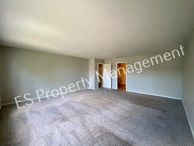 Building Photo - COMING SOON!! Gorgeous 3 Bedroom 2.5 Bath Home in Avon is Near Everything