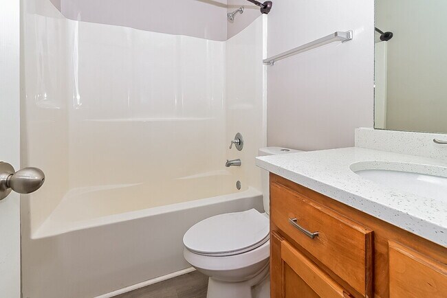 Building Photo - 5870 Tommy Joe Dr